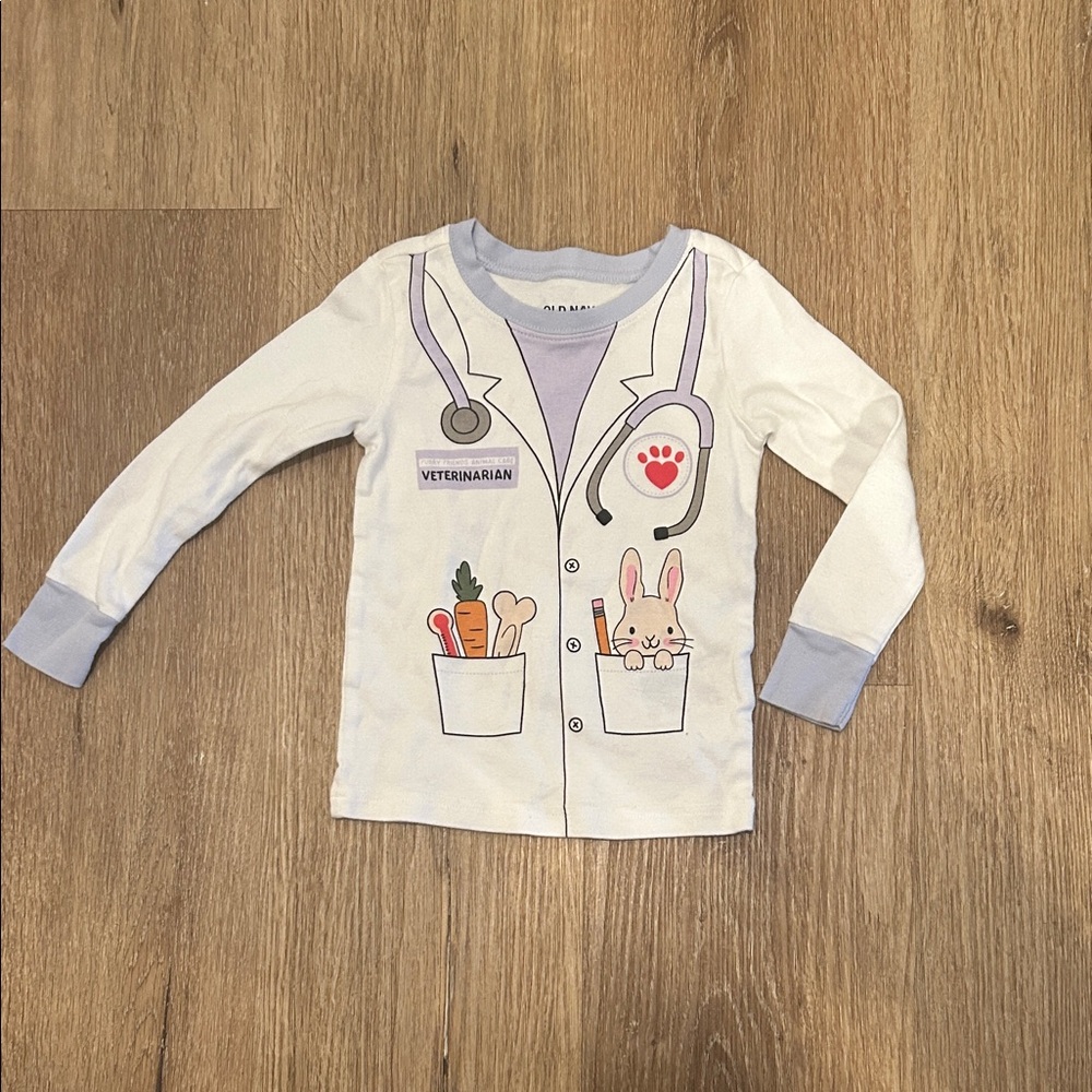 Old Navy Veterinarian Long Sleeve Shirt - White and Purple